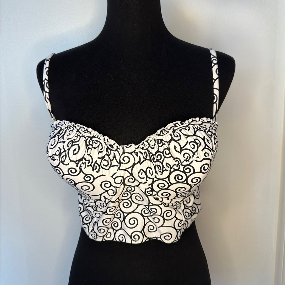 NWOT AQ-WA Swimwear Bikini Top